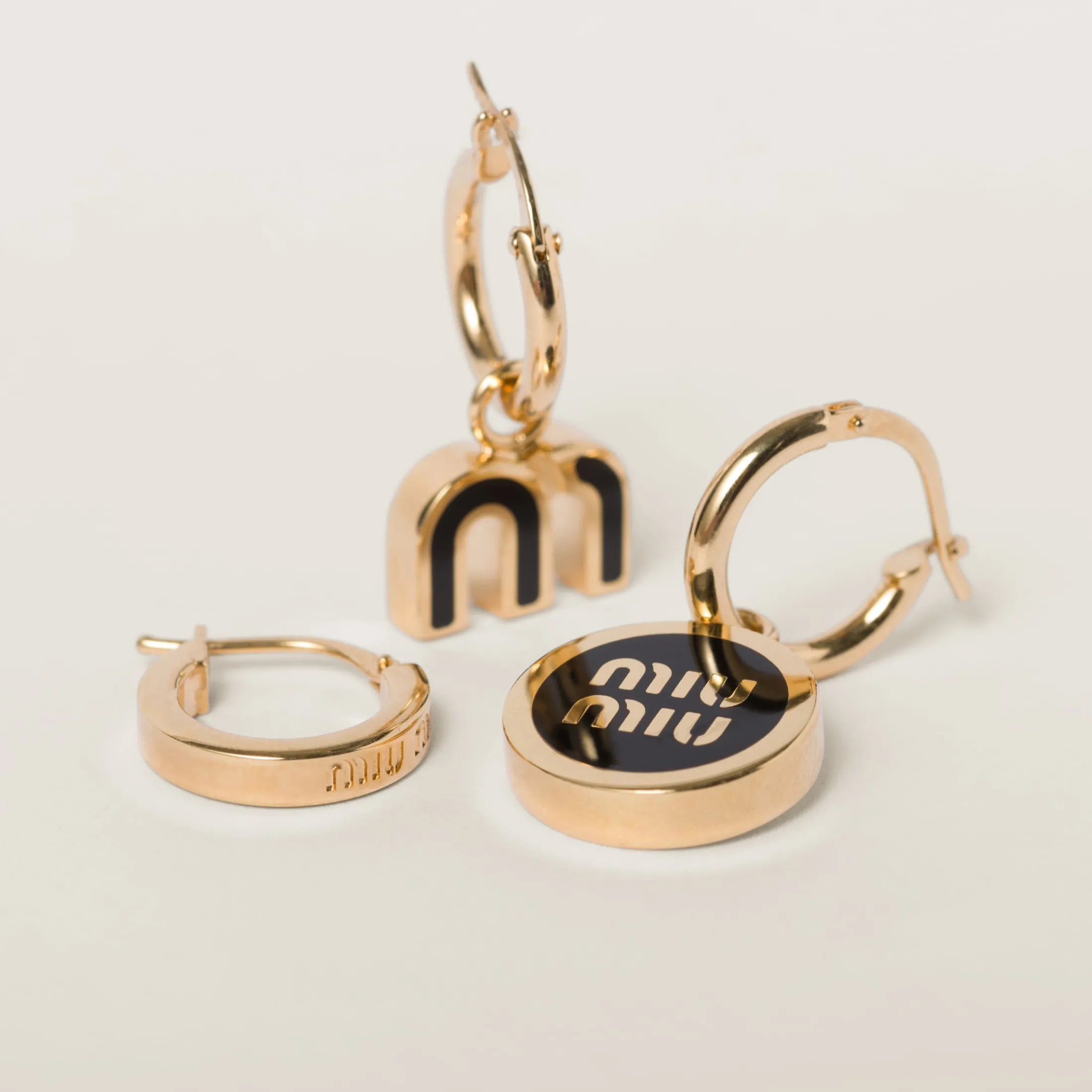 Black Set Of Enameled Metal Earrings | Miu Miu