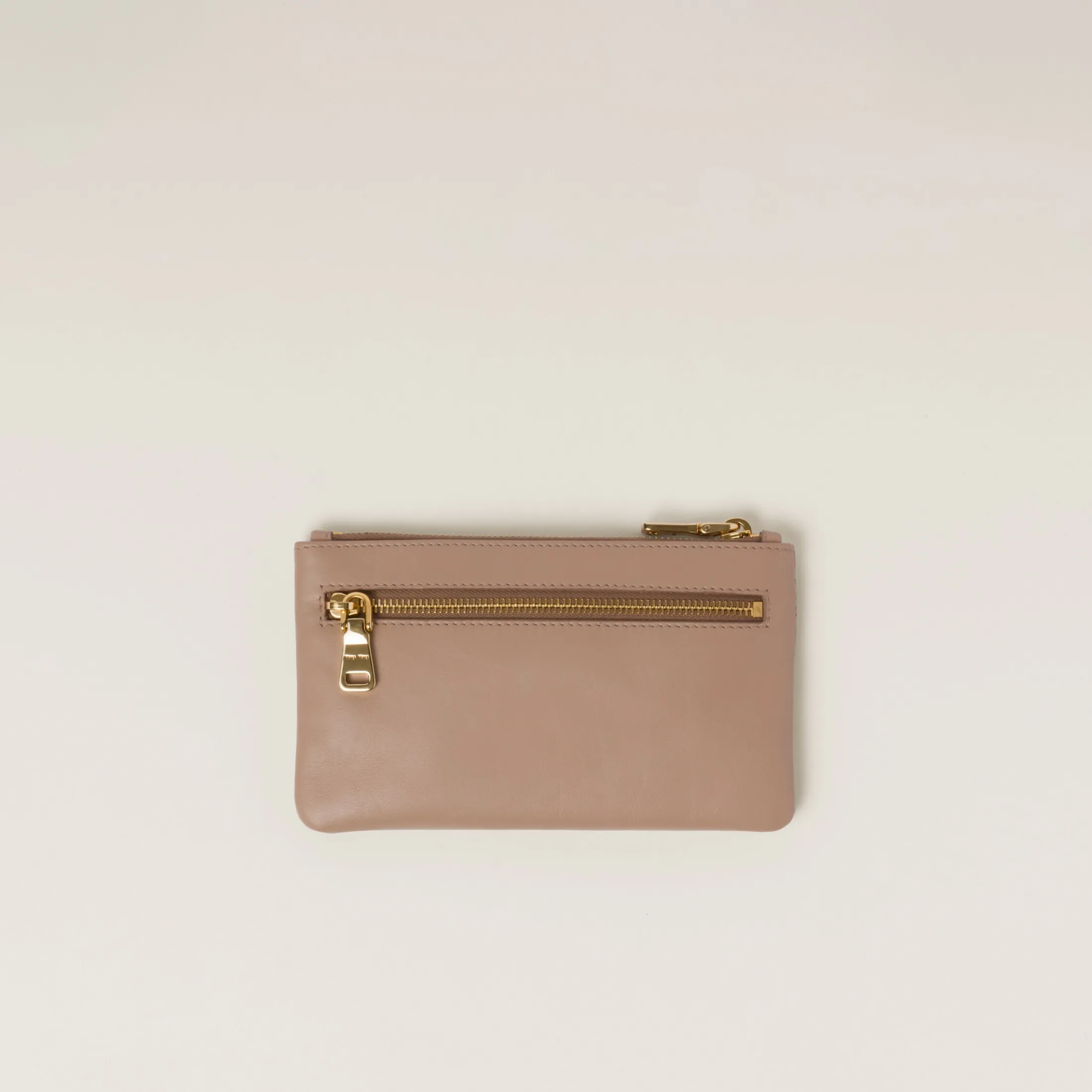 Cameo Leather Envelope Pouch | Miu Miu