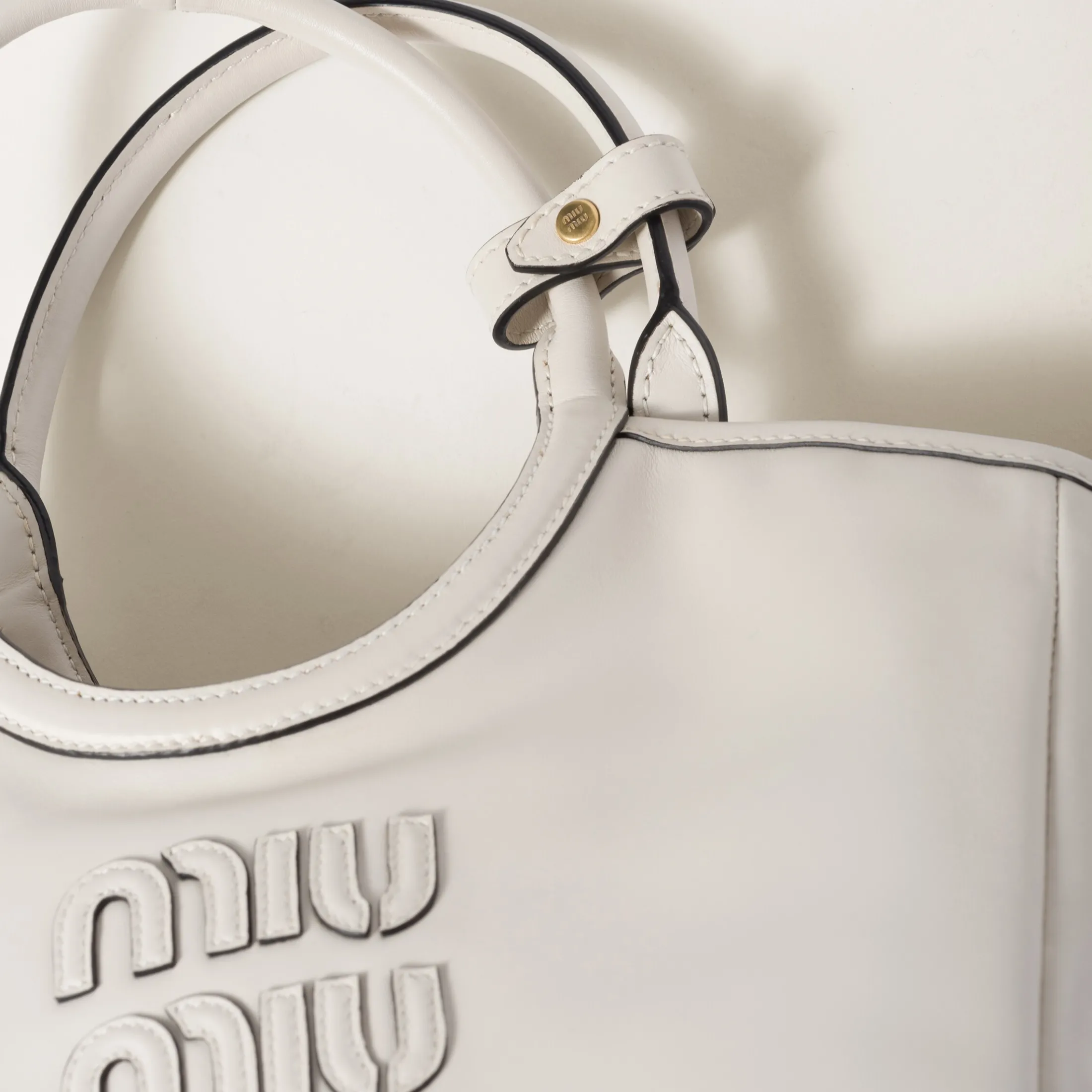 Chalk White Ivy Leather Bag | Miu Miu