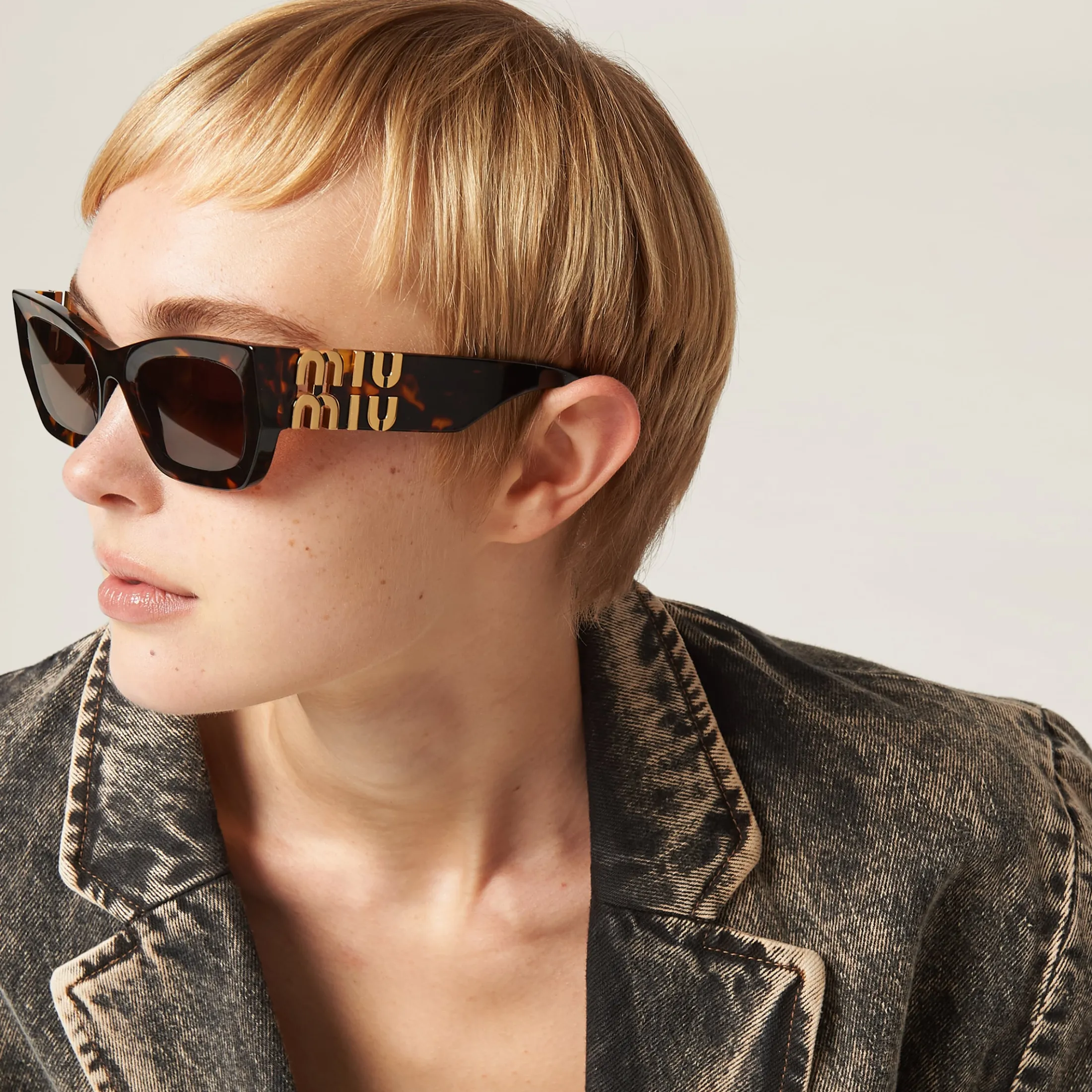 Coffee Lenses Miu Glimpse Sunglasses | Miu Miu