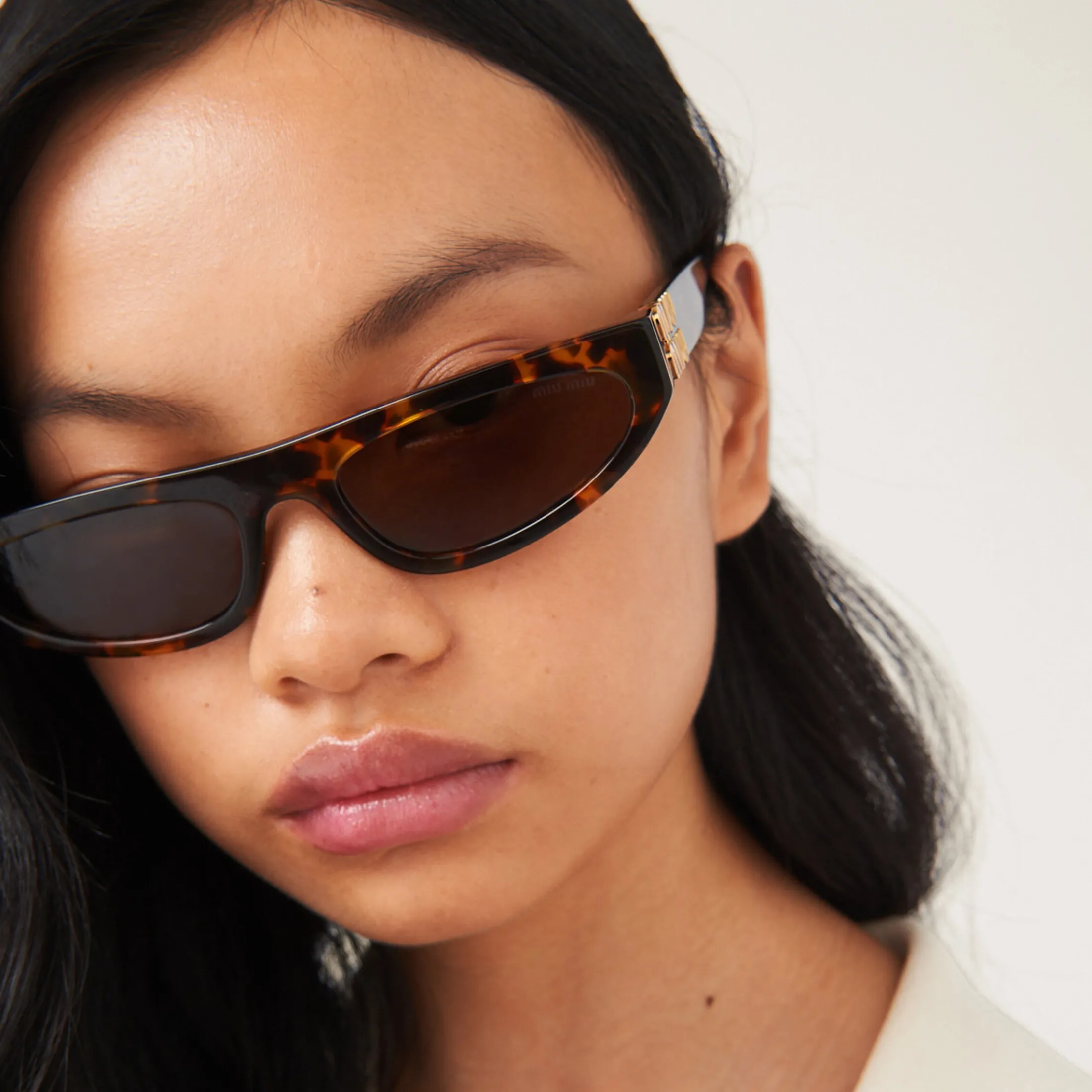 Coffee Lenses Miu Glimpse Sunglasses | Miu Miu