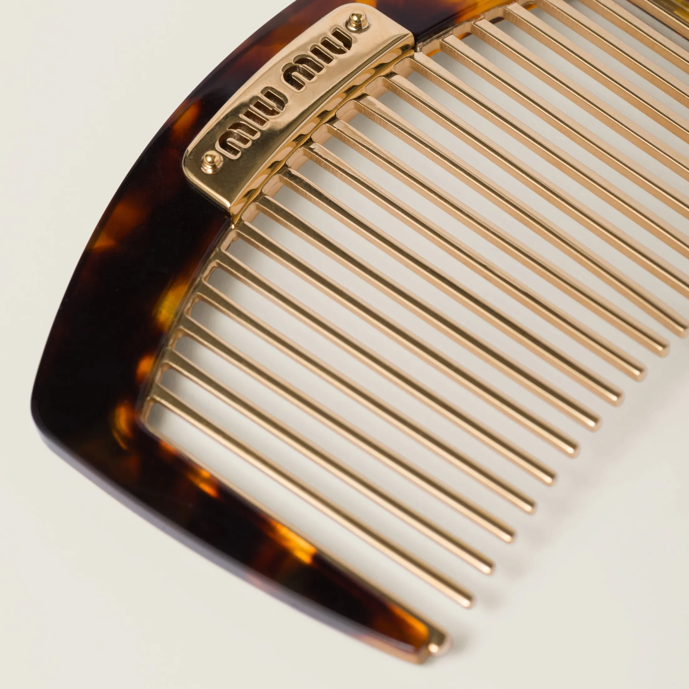 Dark Tortoiseshell Plexiglas Hair Comb | Miu Miu